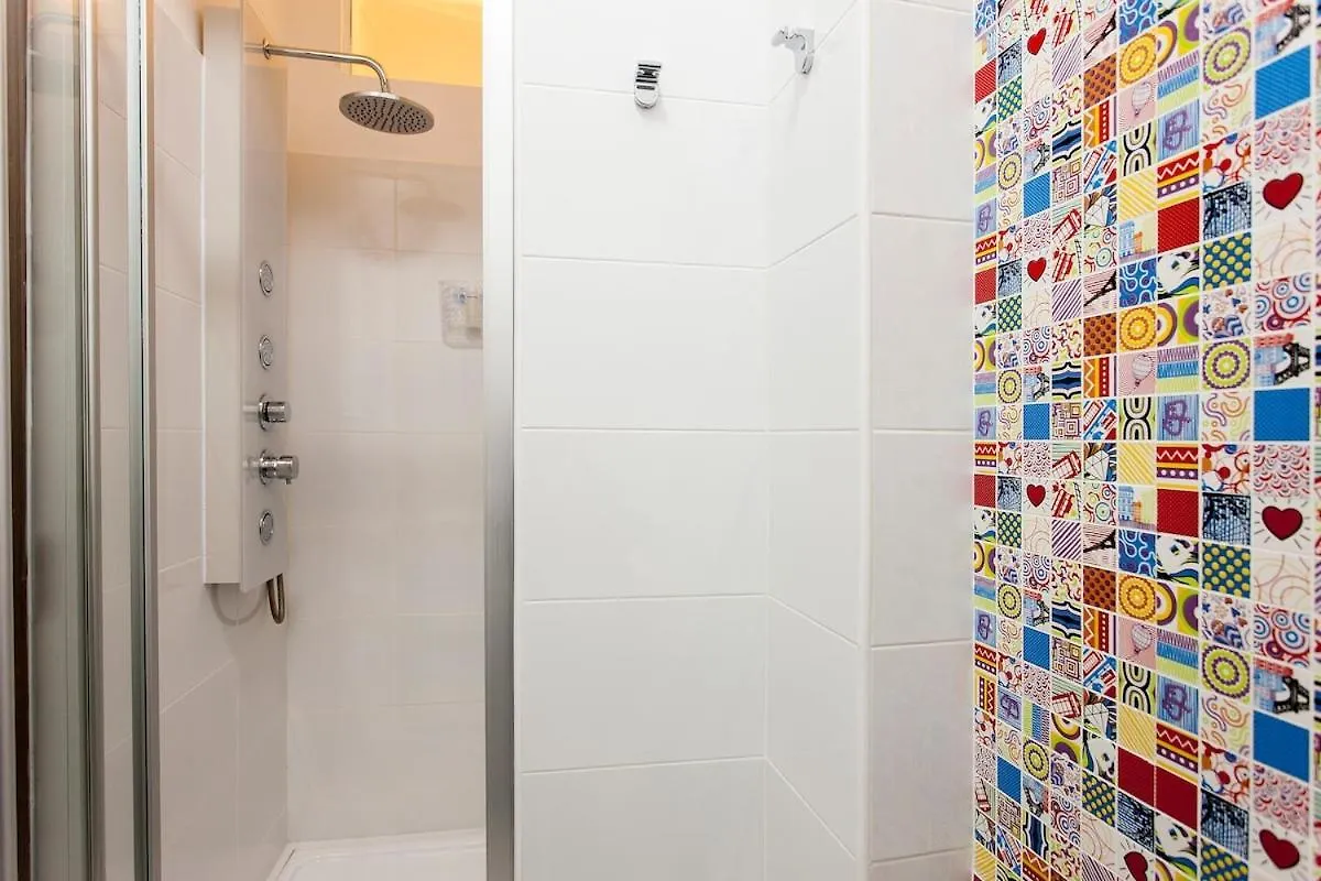 Ginjinha House - 4 Rooms - Bairro Alto - With Ac! Lisbon Guest house